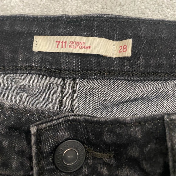 Levi’s 711 Skinny Jeans - Picture 4 of 4